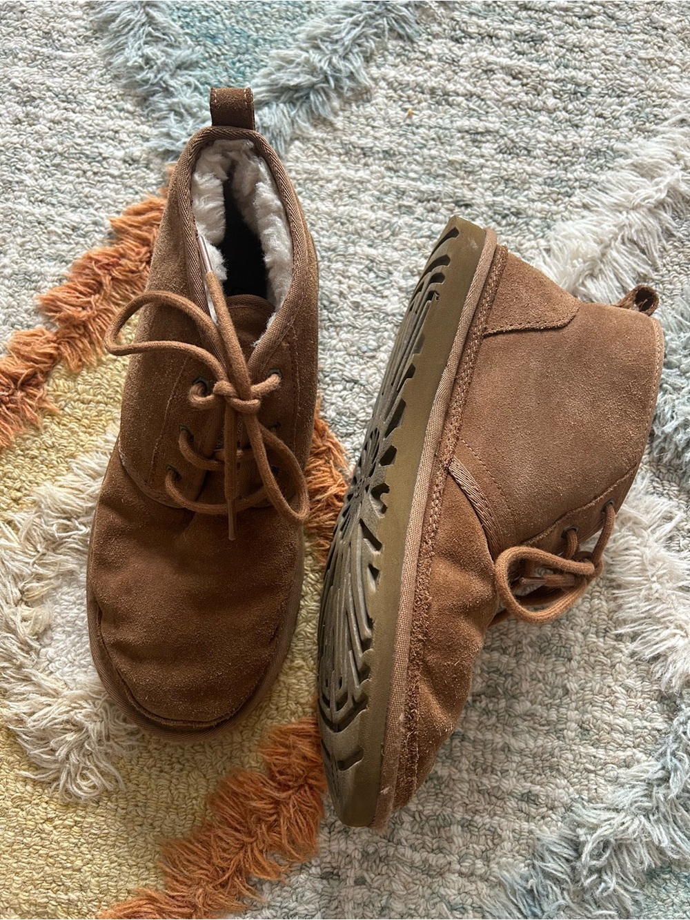 UGG Men's Chestnut Suede Chukka Boots with Fleece Lining